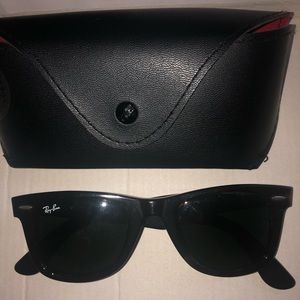 🚨OPEN TO OFFERS🚨 Ray Bans🕶